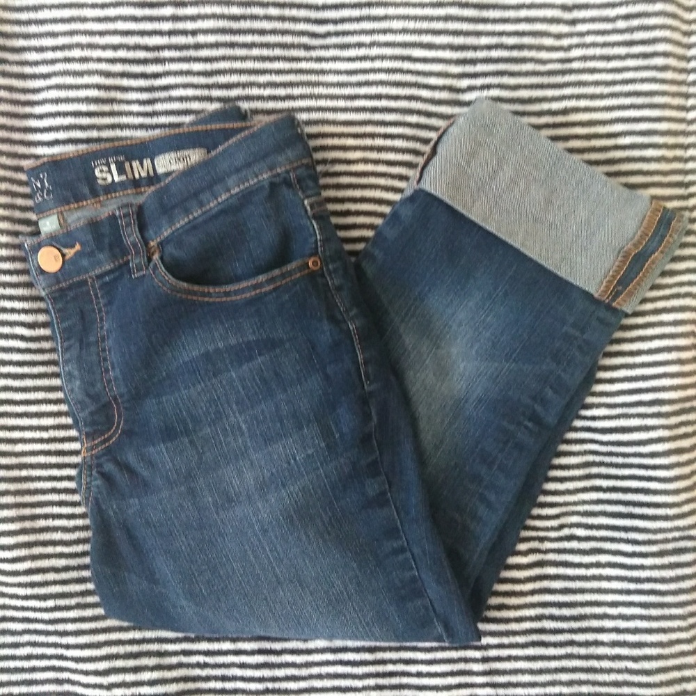 New York & Co Capri's Size 8